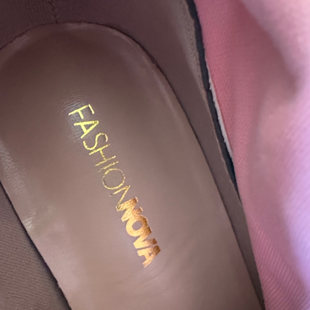 Fashion nova faux suede boots 9 - Picture 11 of 13